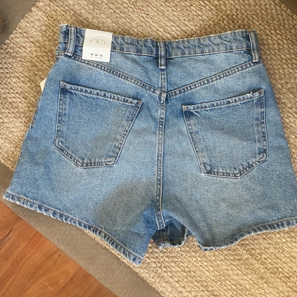 Zara Mom Jean Shorts - Picture 2 of 4